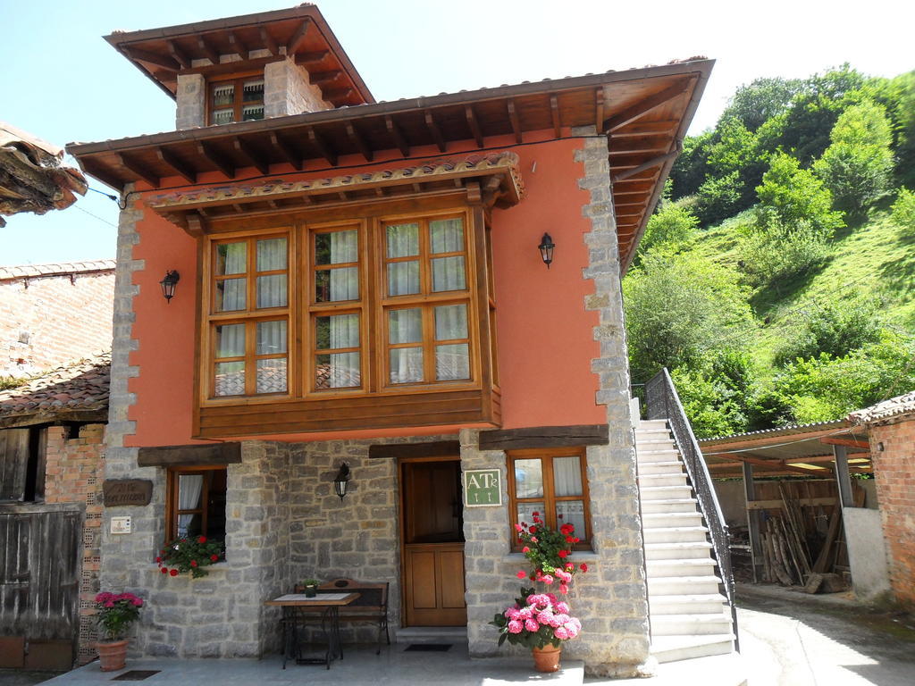 Apartamentos Rurales Los Villares Colunga Exterior photo